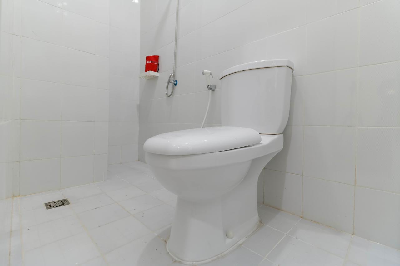 RedDoorz Plus @ Kapuk Business Park Jakarta Bagian luar foto