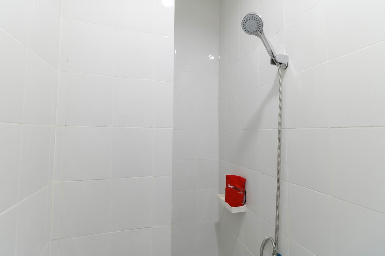 RedDoorz Plus @ Kapuk Business Park Jakarta Bagian luar foto
