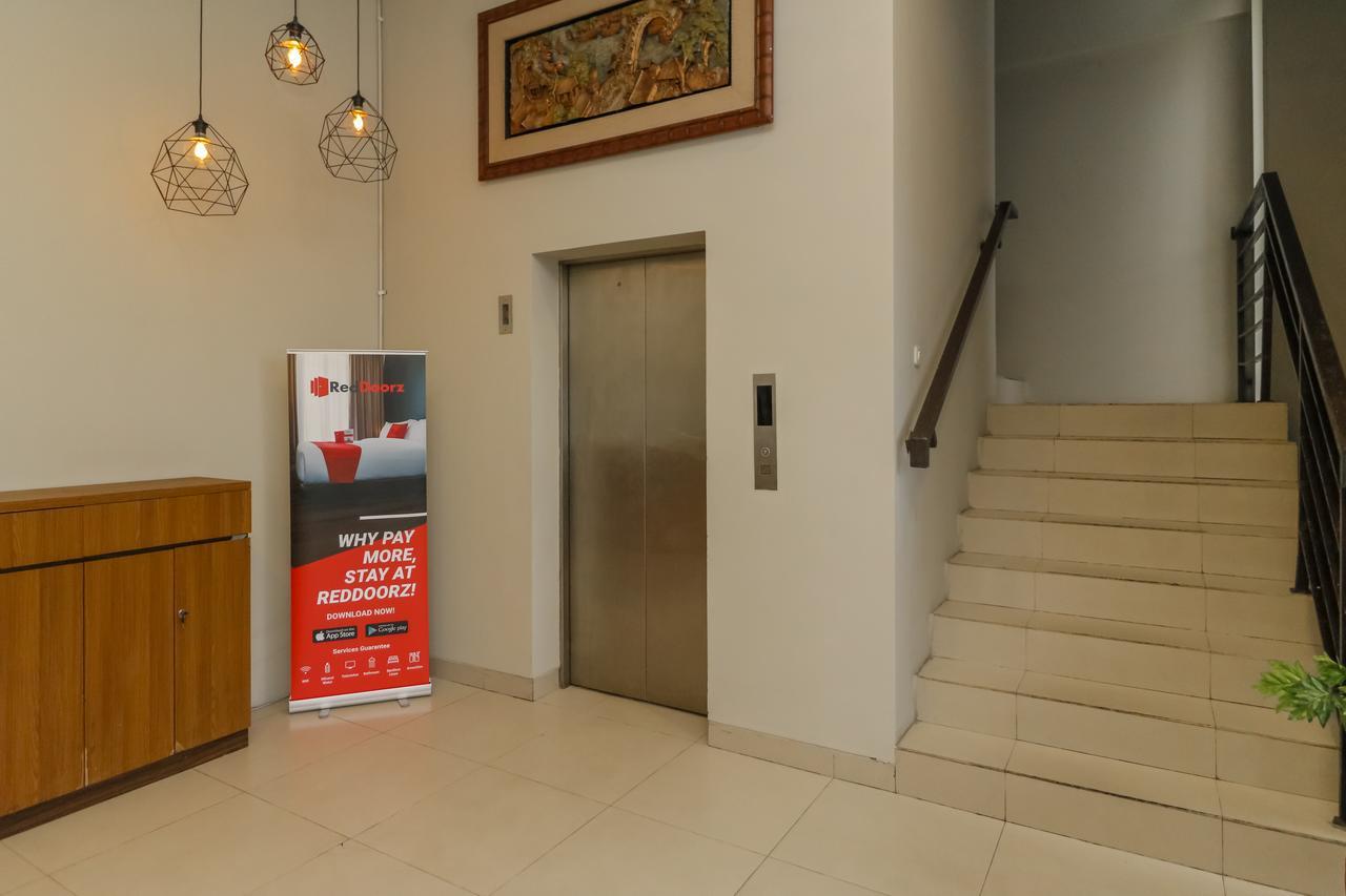 RedDoorz Plus @ Kapuk Business Park Jakarta Bagian luar foto