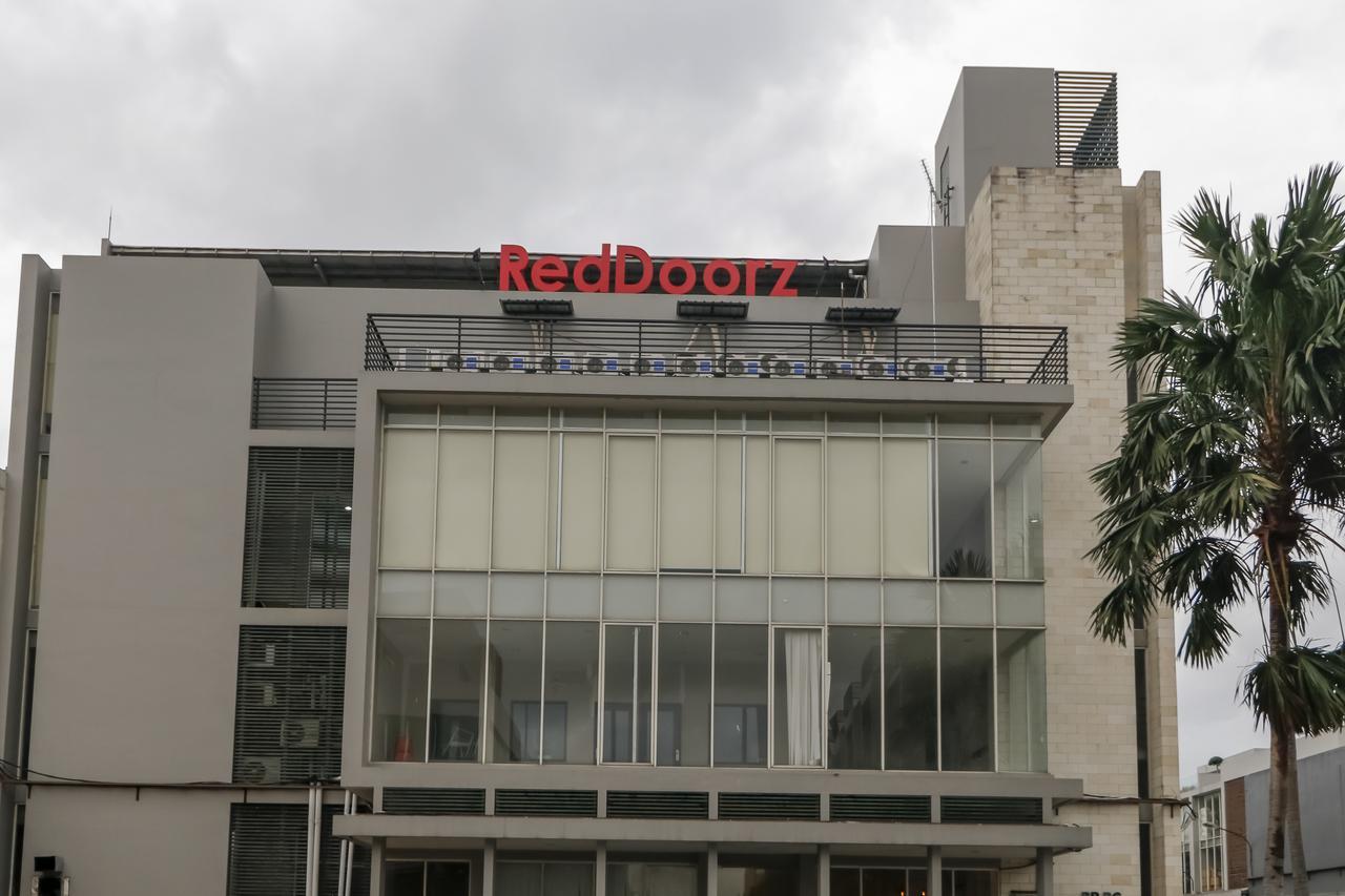 RedDoorz Plus @ Kapuk Business Park Jakarta Bagian luar foto