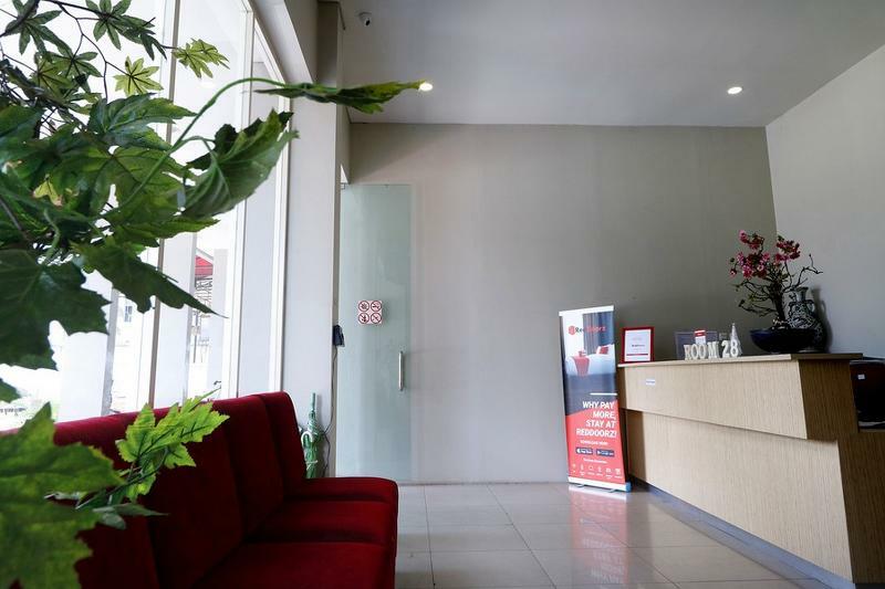 RedDoorz Plus @ Kapuk Business Park Jakarta Bagian luar foto