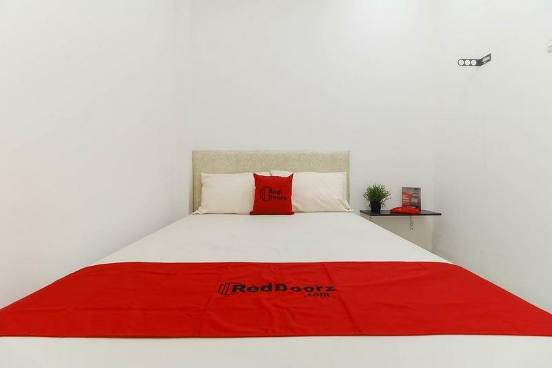 RedDoorz Plus @ Kapuk Business Park Jakarta Bagian luar foto