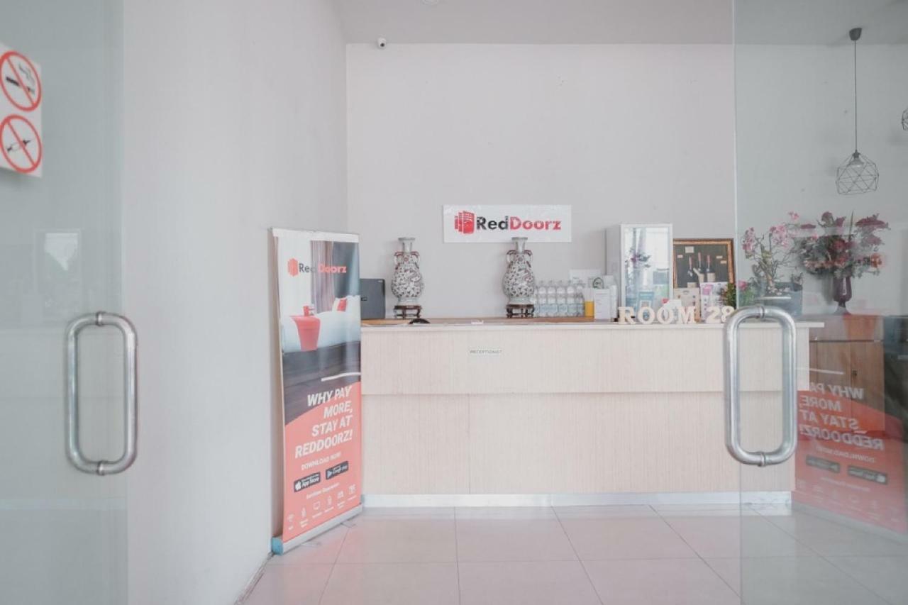 RedDoorz Plus @ Kapuk Business Park Jakarta Bagian luar foto